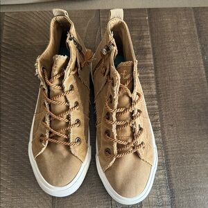 Casual Tan High-Top Women's Sneakers